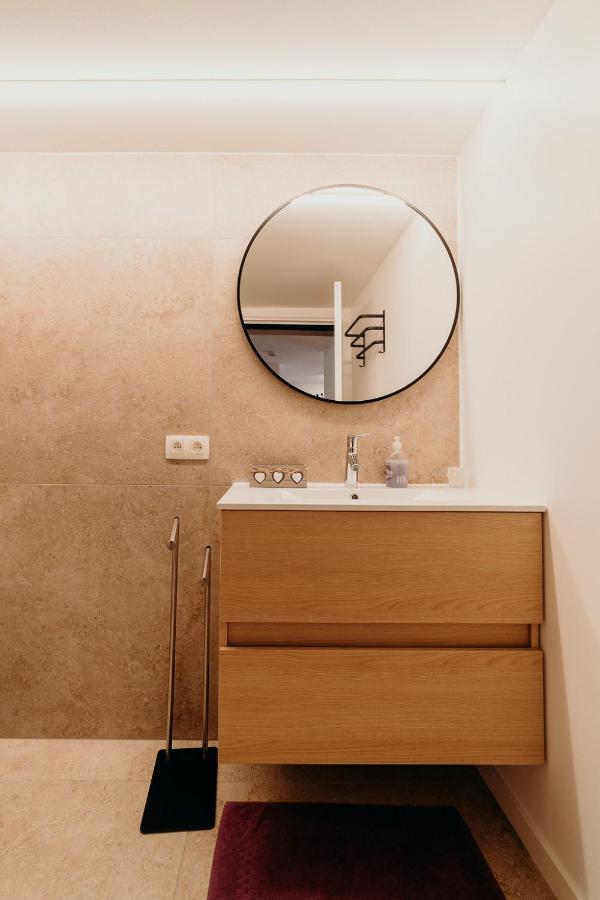 Tiny Stone Apartment Maredret Luaran gambar